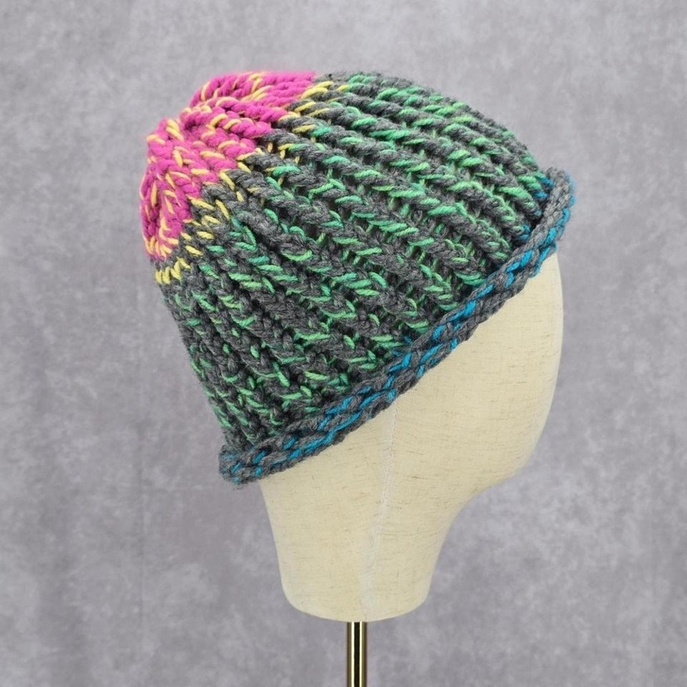 Green Pink Crochet Knit Bucket Cap Hat Fun Vintage Y2K Funky Beanie
